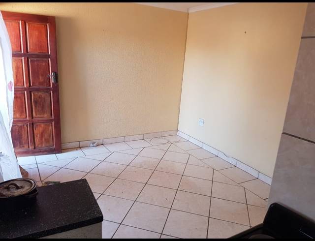 2 BEDROOM HOUSE SOLD IN SOSHANGUVE VV